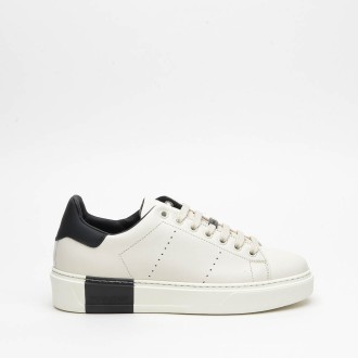 Sneakers in pelle color panna