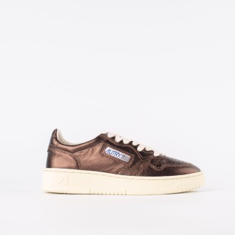 Sneakers in pelle effetto bronzo