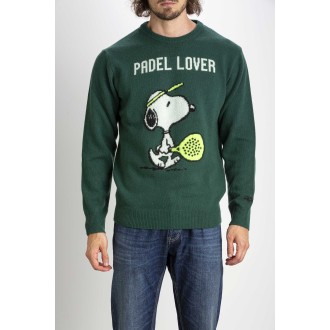 Green men sweater with Snoopy print