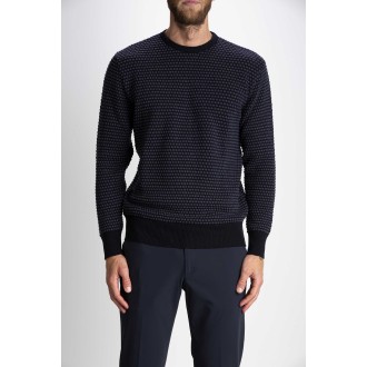 ROUND NECK KNIT BALL