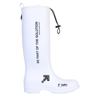 forward rubber boot