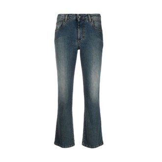 Jeans di FAY, da donna, colore denim. Modello slim, realizzato in cotone. Caratterizzato da due tasche diagonali e due tassche posteriori. Chiusuta con bottoni e taglio straight. Vestibilità slim. 