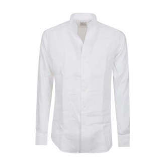 Camicia di Bagutta, da uomo color bianca. Modello caratterizzato da collo guro. Vestibilità regolare. 