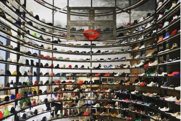 SAUCONY stores in Rome | SHOPenauer