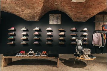 VANS stores in Bologna | SHOPenauer